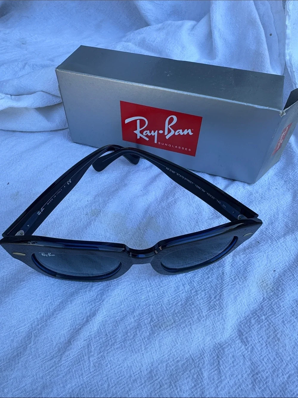 Ray-Ban muted grey blueWayfarer Sunglasses with Gray Lenses 49 Eyesize
